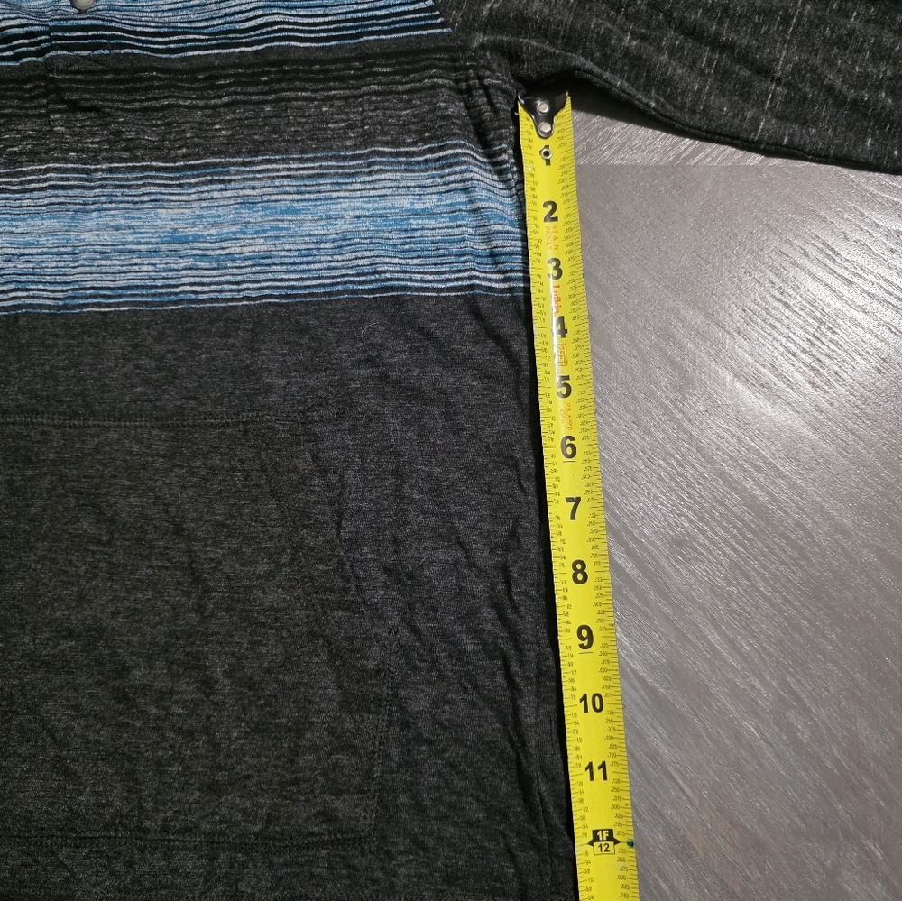Like New-Urban Pipeline Boys Size Medium-Hooded tee With Front Pockets - Picture 6 of 7